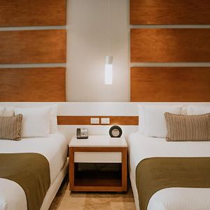 Deluxe Junior Suite Partial Ocean View